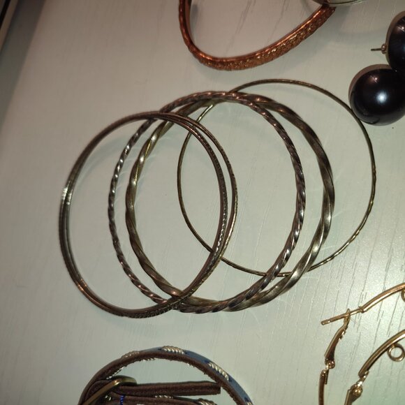 Bracelets Earrings Vintage Jewelry Bundle 11 Pcs Retro Cuff Dangle 4 Leaf Clover - Picture 6 of 9